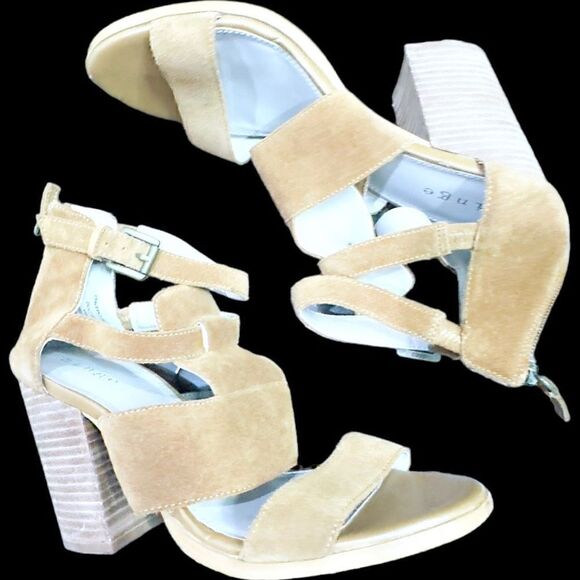 IVANKA TRUMP BCBG LUCKY BRAND HINGE LEATHER  Bundle Lot of 4 Pairs of Shoes Pump - Picture 2 of 9